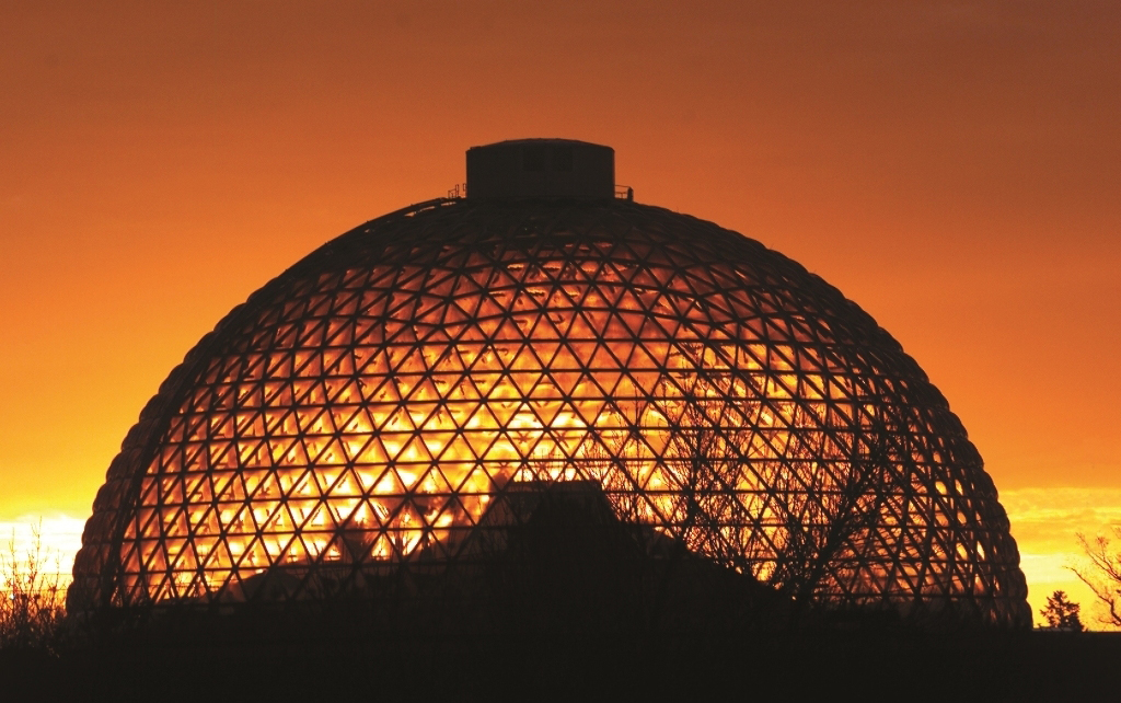 30 Dômes Géodésiques Incroyables - Le Desert Dome du zoo Henry Doorly à Omaha