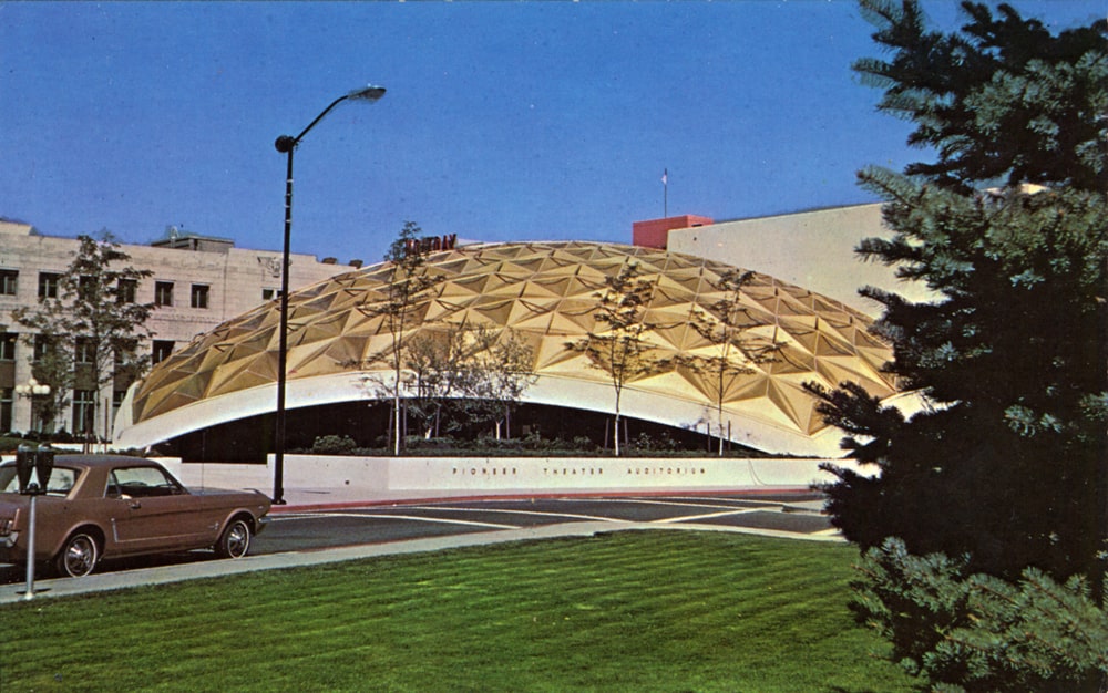 30 Dômes Géodésiques Incroyables - Auditorium du Pioneer Theater à Reno